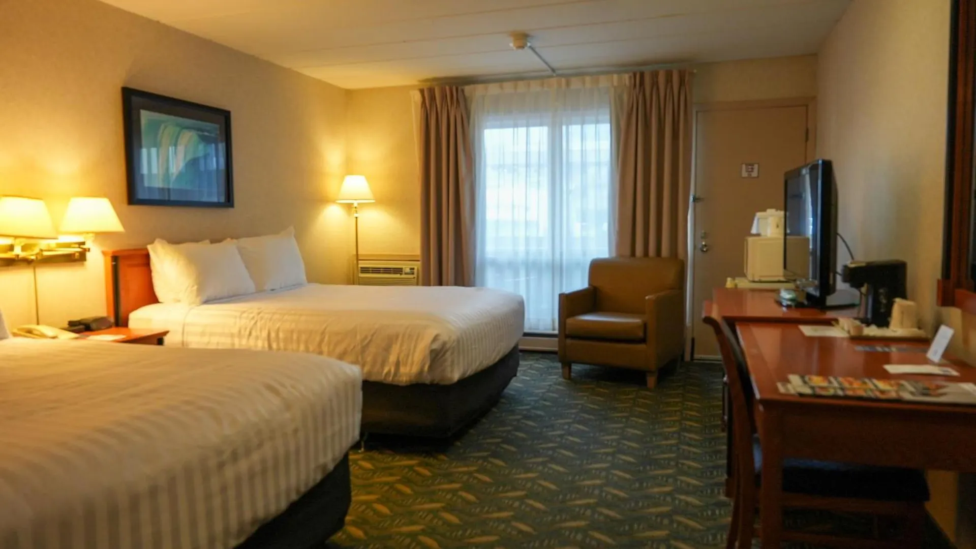 *** Hotel Travelodge By Wyndham Niagara Falls At The Falls Canada