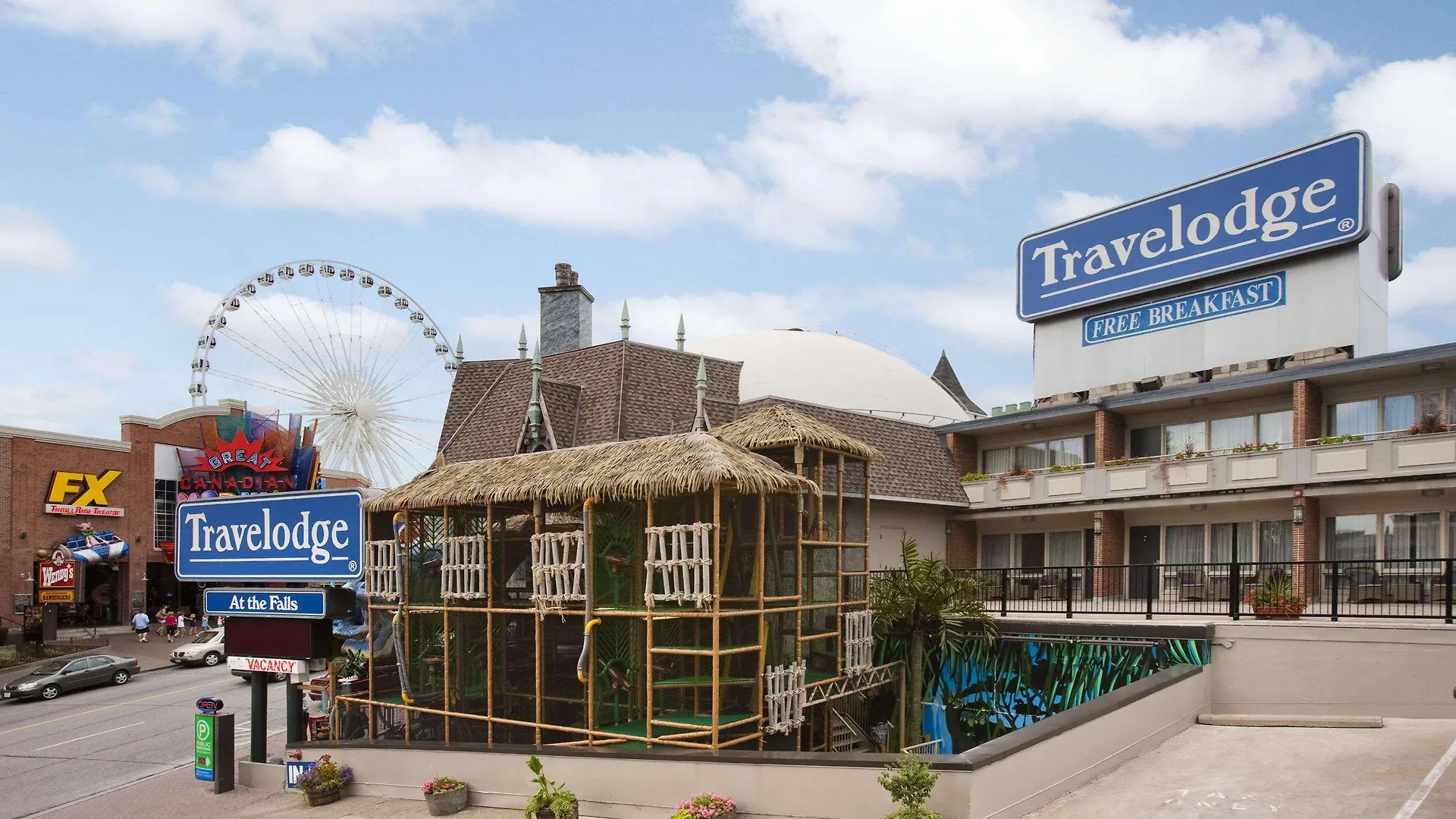 Travelodge By Wyndham Niagara Falls At The Falls 3*,  Canada