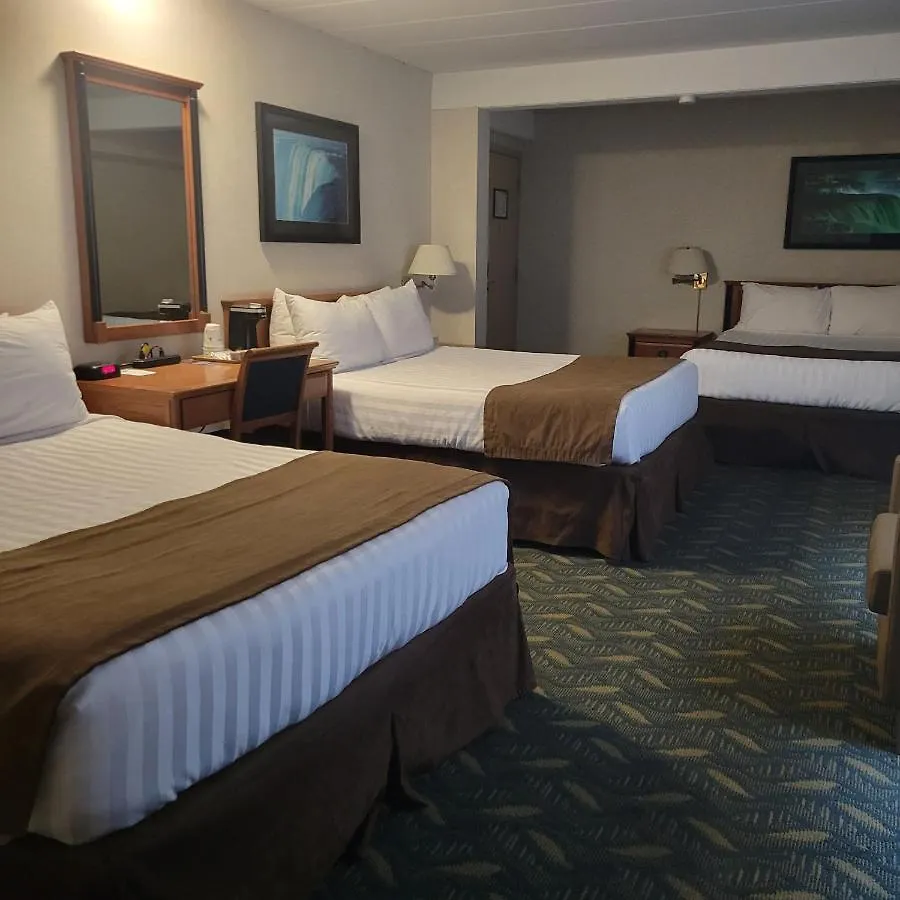 Hotel Travelodge By Wyndham Niagara Falls At The Falls